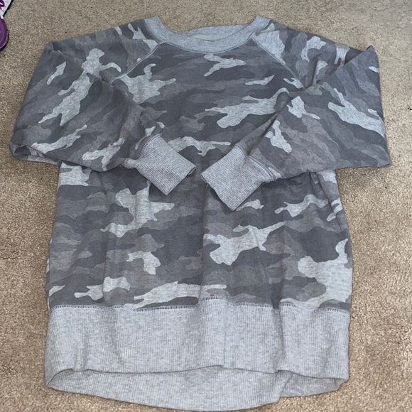 aerie Tops - oversized camo sweatshirt